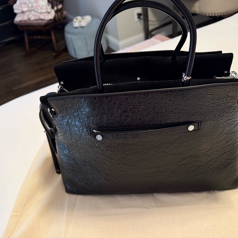 Elegant Tory Burch Mercer Large Pebbled Leather and Suede Black Women's Handbag